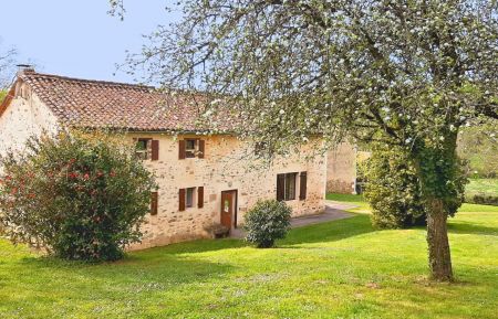 G&icirc;te de groupe n&deg;16G503 Eymouthiers - Charente - photo