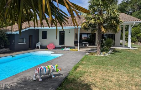 Gîte 10 pers. avec piscine privative City Break n°16G6062 Soyaux - Charente - Gîte 10 pers. avec piscine privative