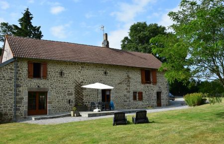 G&icirc;te n&deg;23G1241 Ahun - Creuse - G&icirc;te sans vis &agrave; vis au calme 