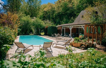 Chambre d'h&ocirc;tes n&deg;24G14853 Sainte-Nathal&egrave;ne - Dordogne - Maison Forenea et sa piscine au sel