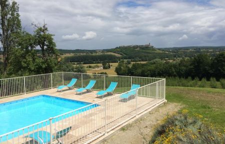 G&icirc;te n&deg;747001 Tournon-d'Agenais - Lot-et-Garonne - La piscine sur le belv&eacute;d&egrave;re Natura 2000