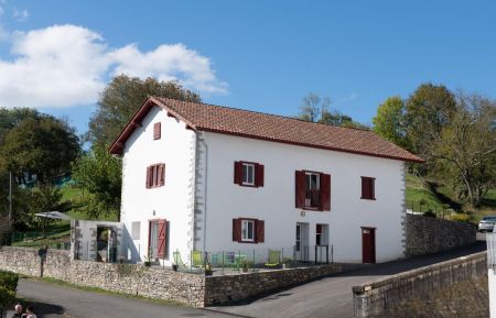 G&icirc;te de groupe n&deg;G531004 Ostabat-Asme - Pyr&eacute;n&eacute;es-Atlantiques - photo